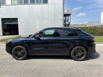 Cayenne Coupe E-Hybrid Matrix 360 KAM PANO KEY