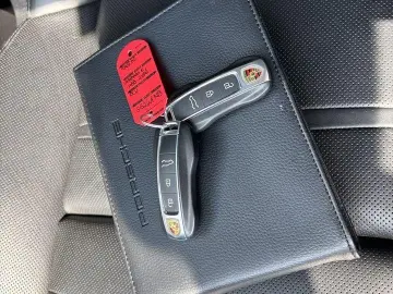 Cayenne Coupe E-Hybrid Matrix 360 KAM PANO KEY