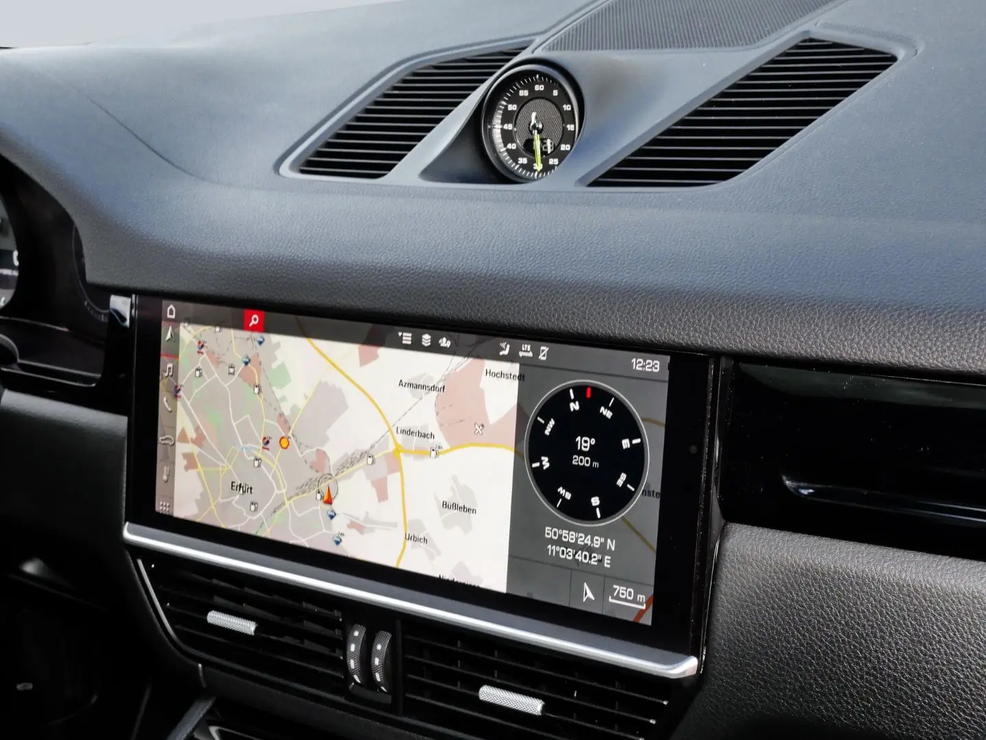 Cayenne E-Hybrid Coupe Sport Design Sportabgas 7