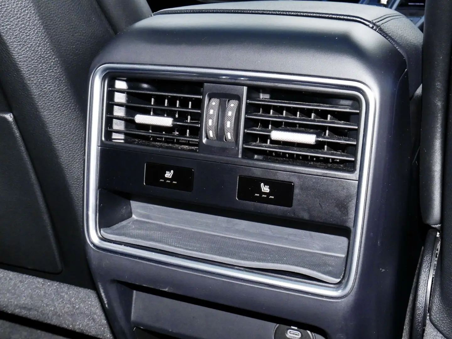 Cayenne E-Hybrid Coupe Sport Design Sportabgas 7