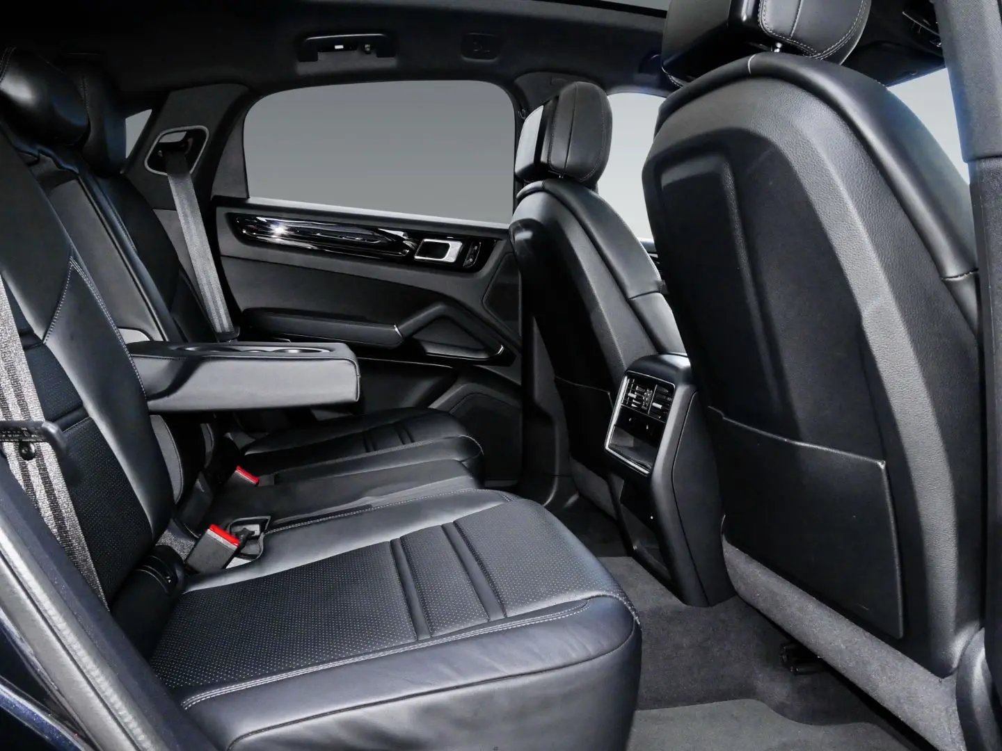 Cayenne E-Hybrid Coupe Sport Design Sportabgas 7