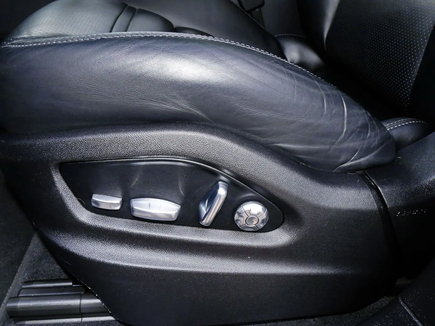 Cayenne E-Hybrid Coupe Sport Design Sportabgas 7