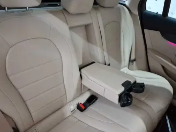 GLC 300 d 4M-AHK PANO BusiP AssiP KomfP