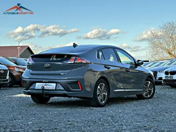 Hyundai IONIQ STYLE 1.6 Plug-In Hybrid