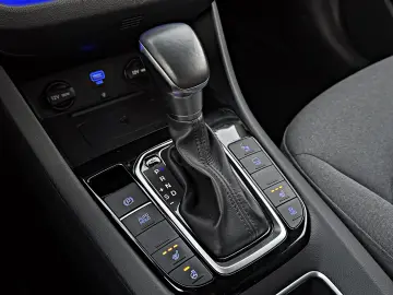 Hyundai IONIQ STYLE 1.6 Plug-In Hybrid