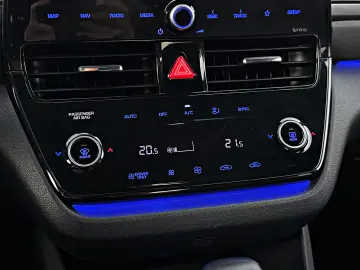 Hyundai IONIQ STYLE 1.6 Plug-In Hybrid