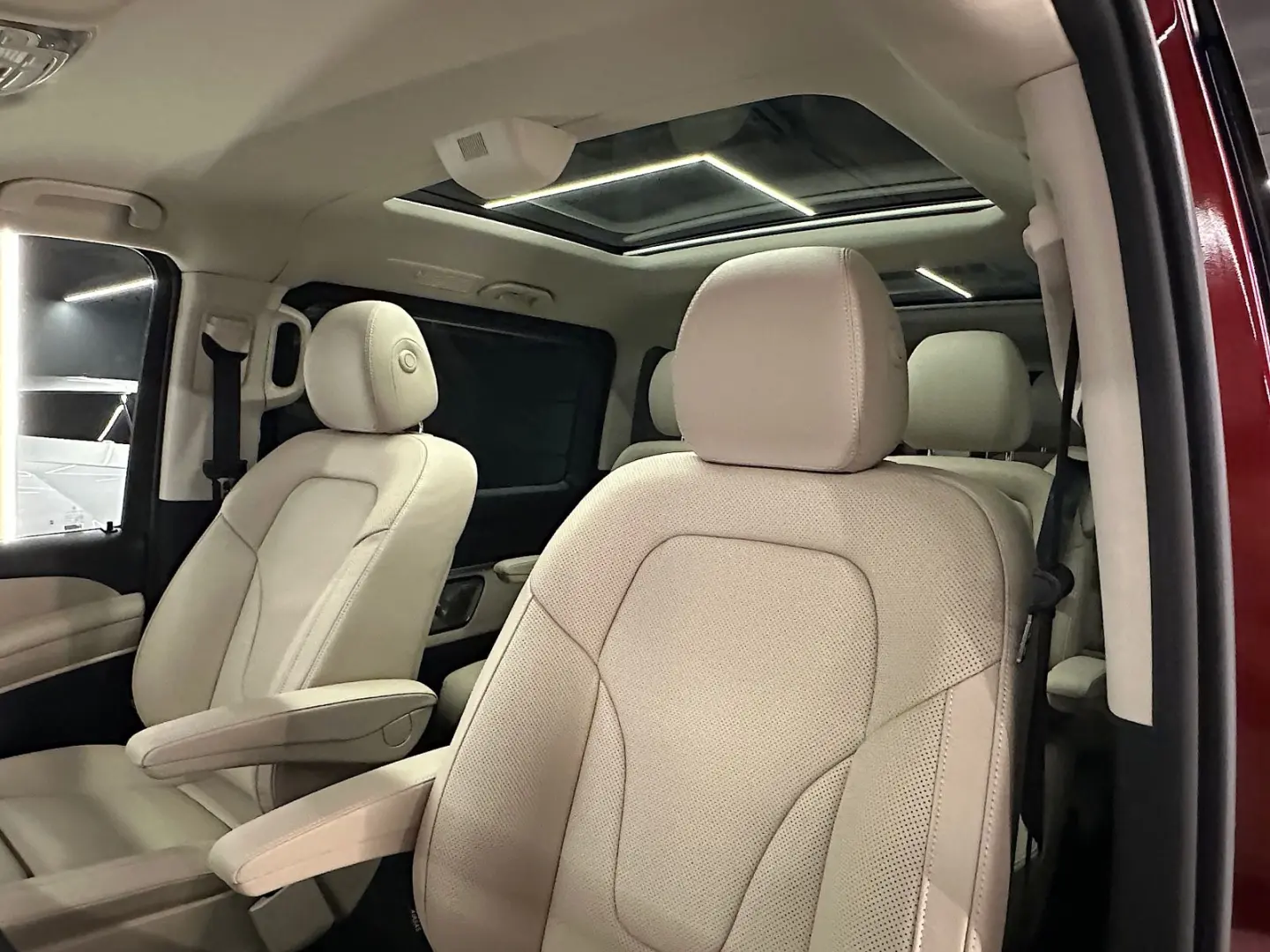 EQV 90kWh NEW MODEL 2025 FULL OPTIONS