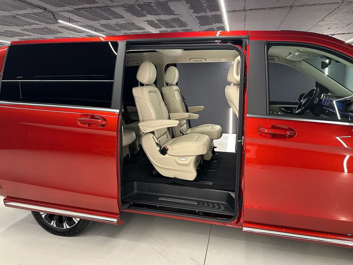 EQV 90kWh NEW MODEL 2025 FULL OPTIONS