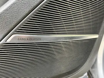 Q8 S-Line SoftClose Matrix HeadUp  B&O