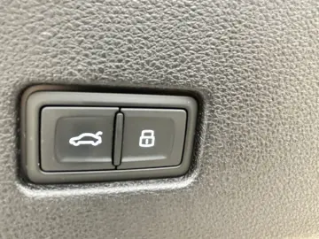 Q8 S-Line SoftClose Matrix HeadUp  B&O