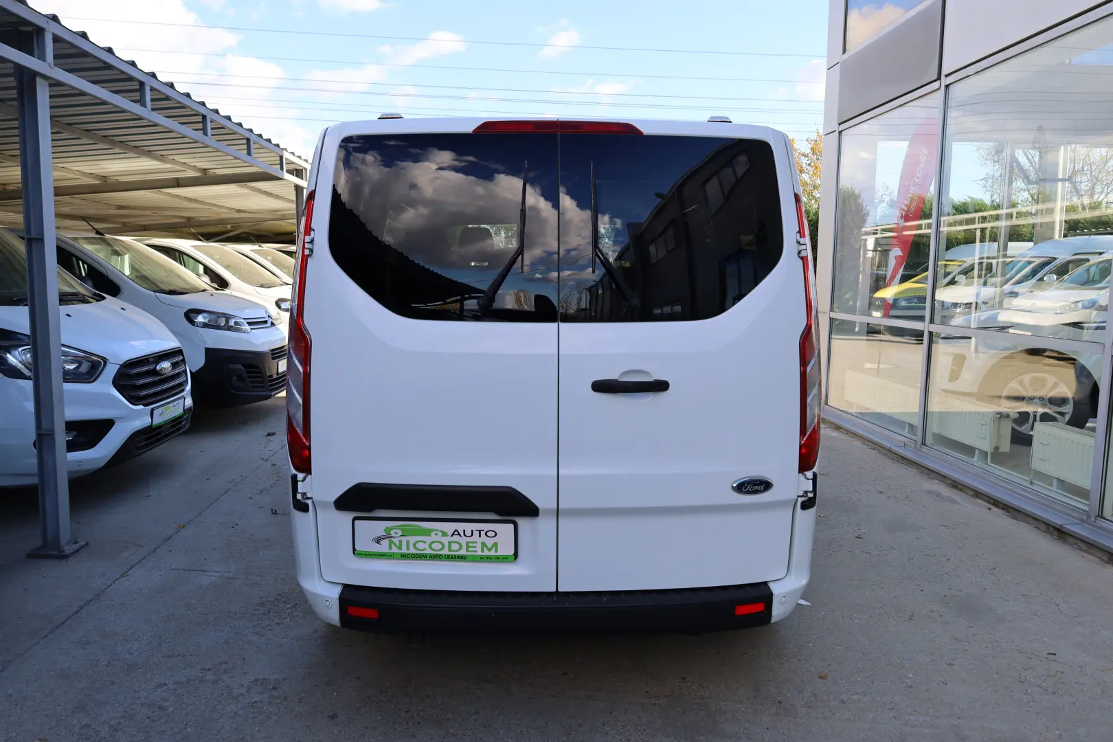 Ford Transit Custom L1H1 8 1 Locuri 2.0D 105CP