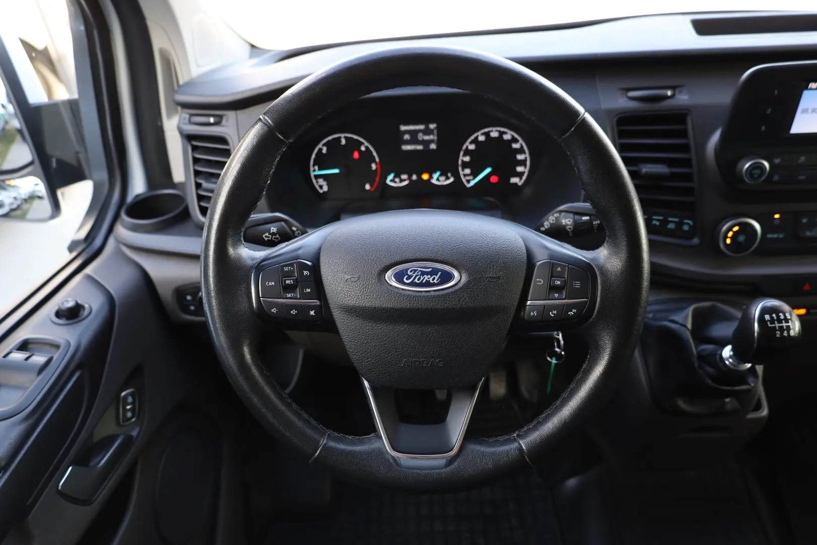 Ford Transit Custom L1H1 8 1 Locuri 2.0D 105CP