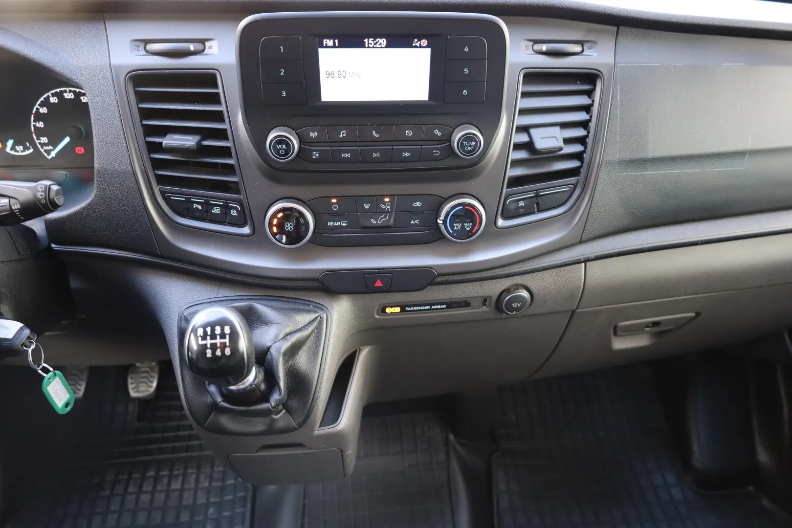 Ford Transit Custom L1H1 8 1 Locuri 2.0D 105CP