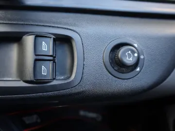 Ford Transit Custom L1H1 8 1 Locuri 2.0D 105CP