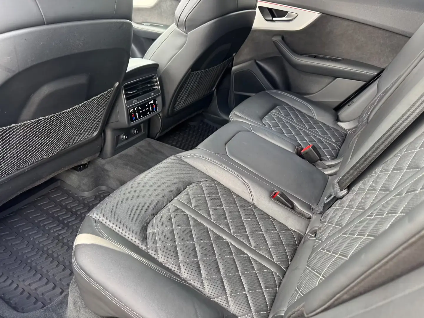 Audi Q8 50 TDI quattro S-LINE PLUS