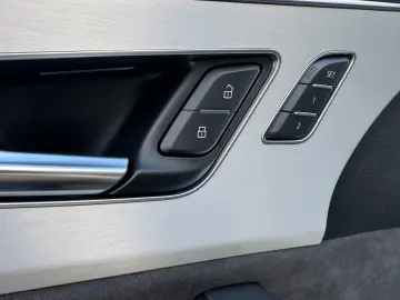 Audi Q8 50 TDI quattro S-LINE PLUS