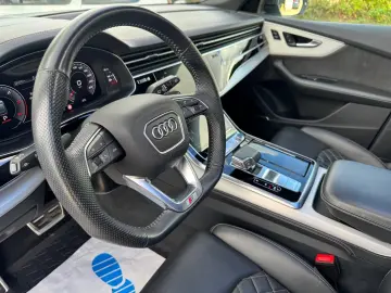 Audi Q8 50 TDI quattro S-LINE PLUS