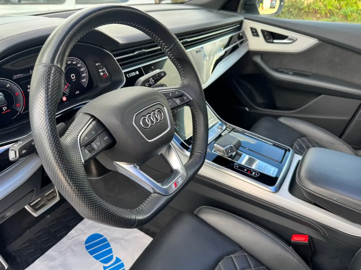 Audi Q8 50 TDI quattro S-LINE PLUS