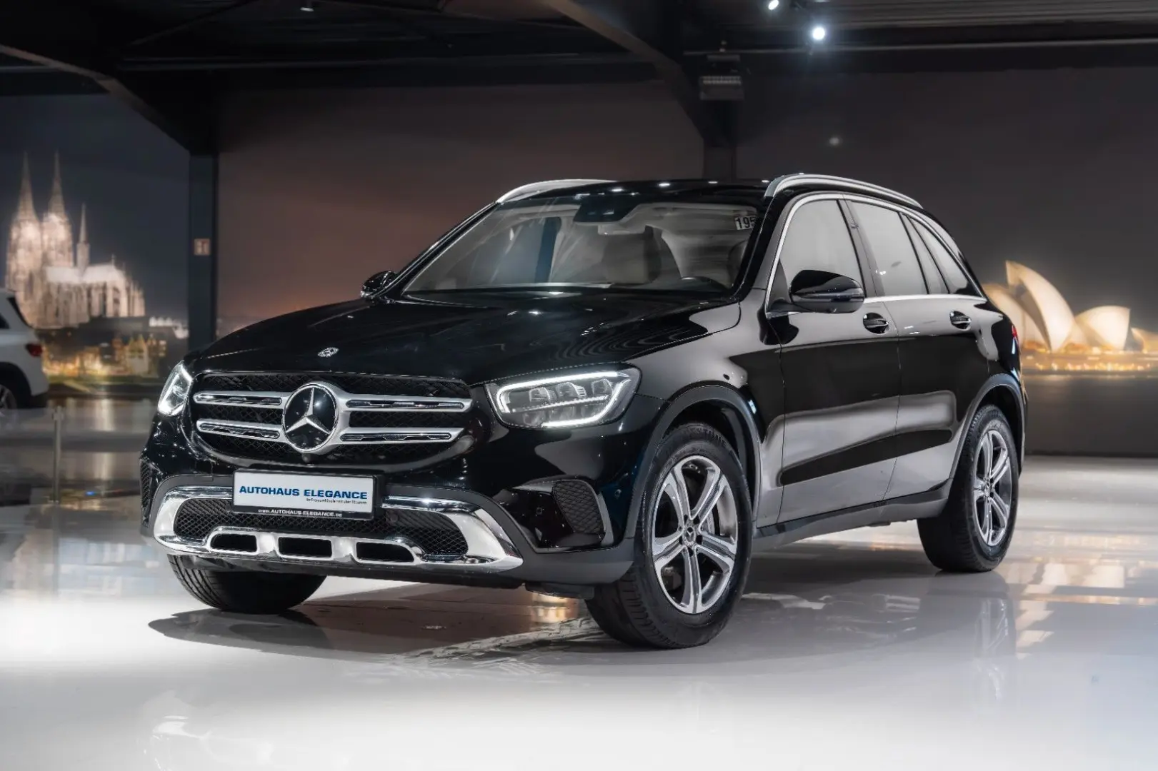 GLC 400d 4Matic LED PANO LEDER NAVI 360 KAM DAB