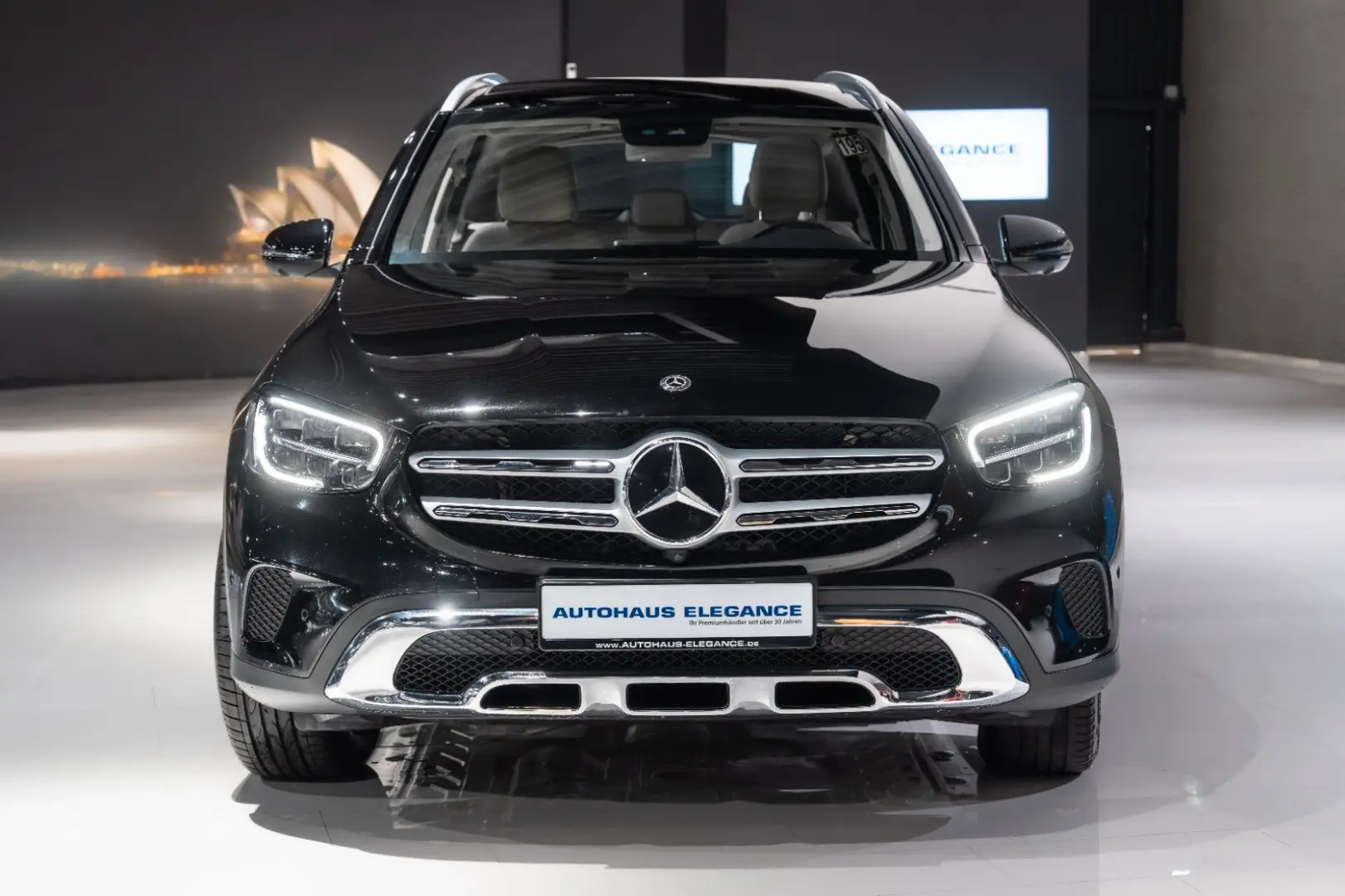 GLC 400d 4Matic LED PANO LEDER NAVI 360 KAM DAB