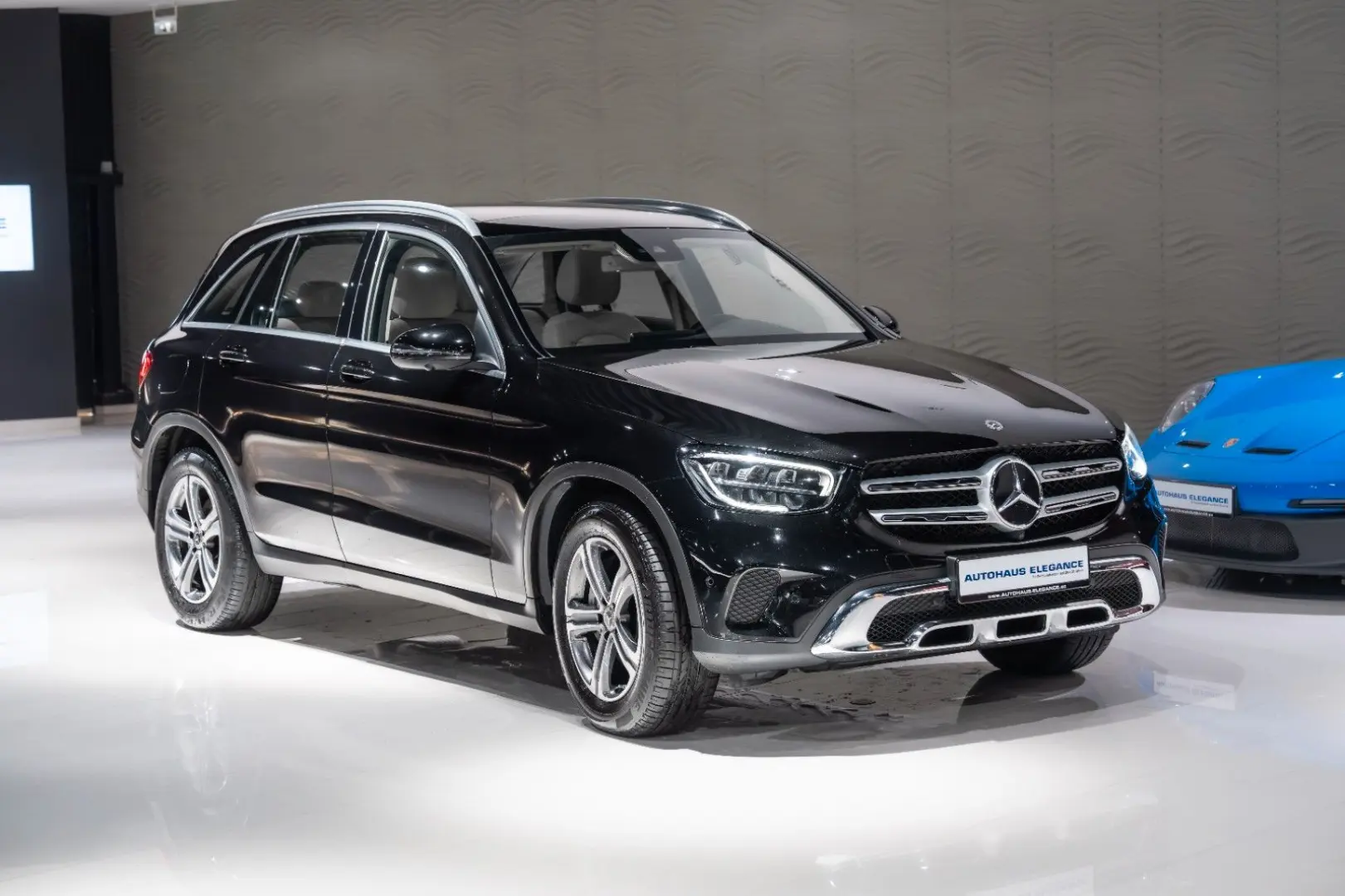 GLC 400d 4Matic LED PANO LEDER NAVI 360 KAM DAB