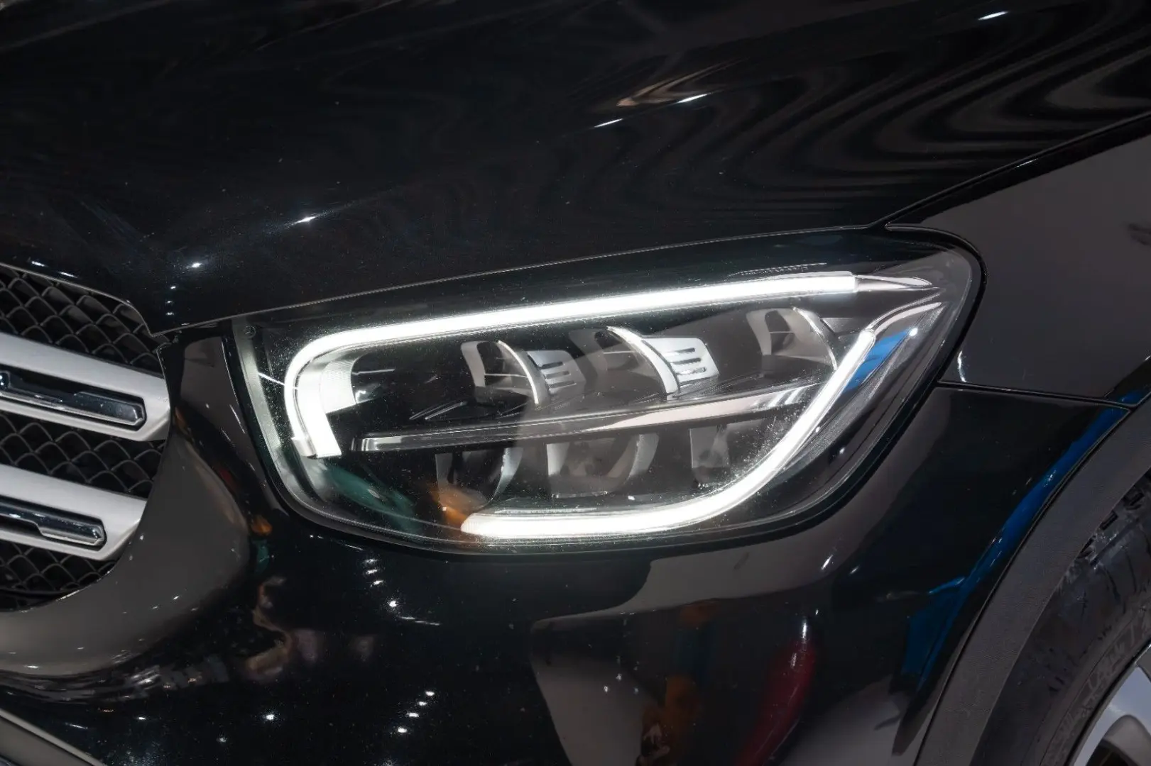 GLC 400d 4Matic LED PANO LEDER NAVI 360 KAM DAB