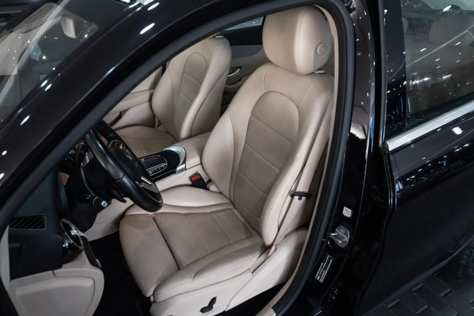 GLC 400d 4Matic LED PANO LEDER NAVI 360 KAM DAB