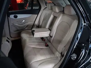 GLC 400d 4Matic LED PANO LEDER NAVI 360 KAM DAB