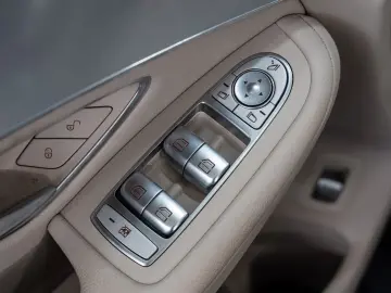 GLC 400d 4Matic LED PANO LEDER NAVI 360 KAM DAB