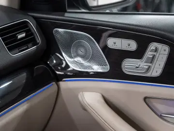 GLE 400 d 4M  AMG-LINE MASSAGE BURMES. 7-SITZER