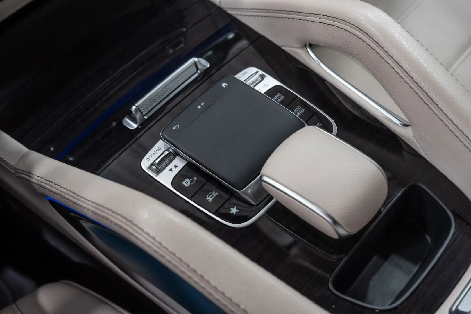 GLE 400 d 4M  AMG-LINE MASSAGE BURMES. 7-SITZER