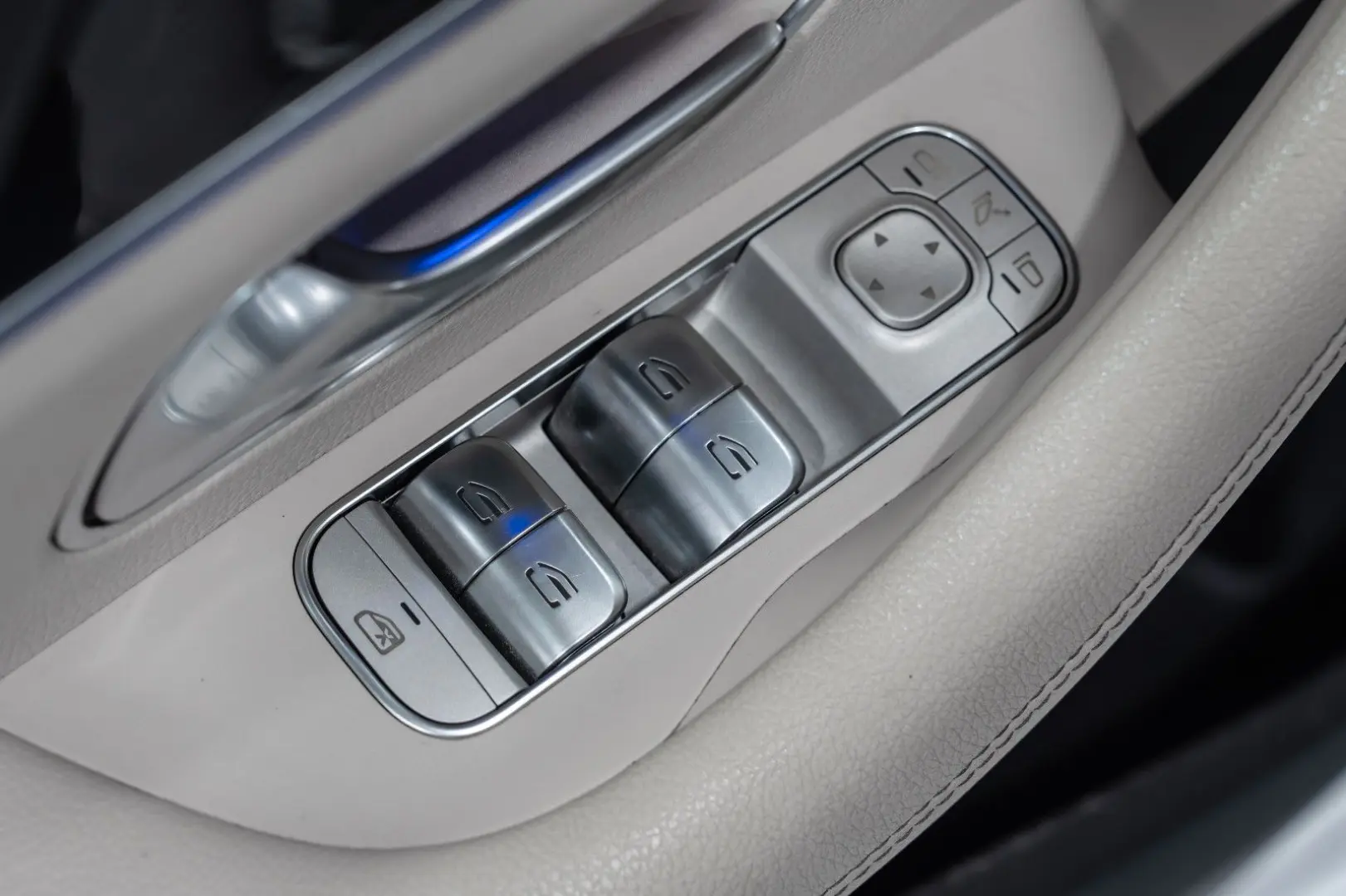 GLE 400 d 4M  AMG-LINE MASSAGE BURMES. 7-SITZER