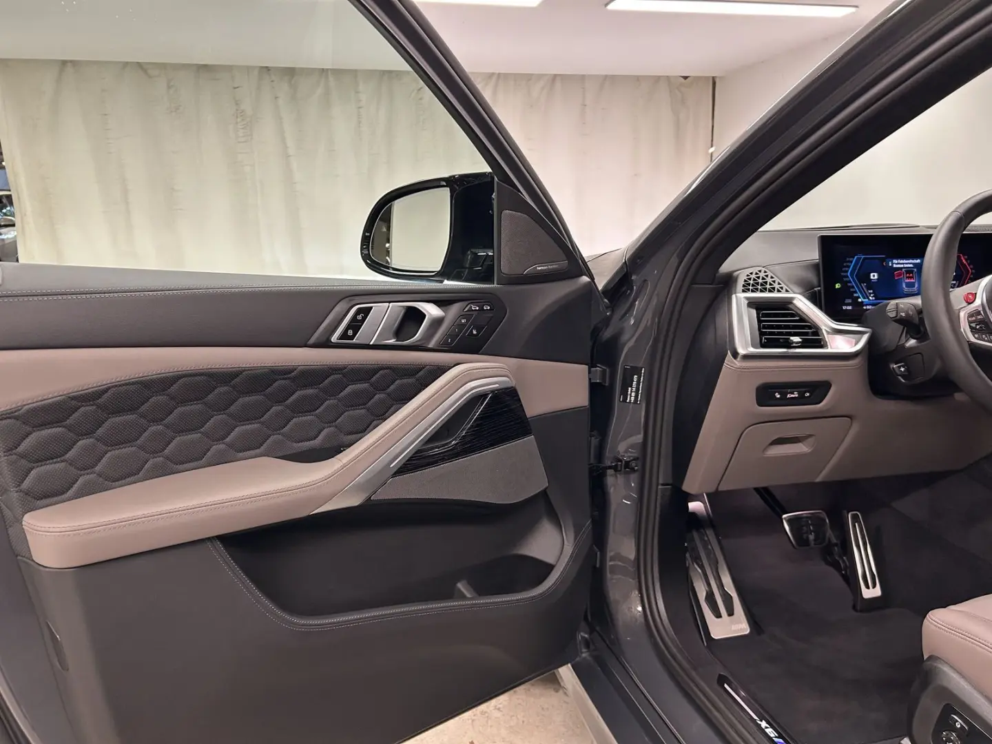 X6 M Competition Harman Kardon