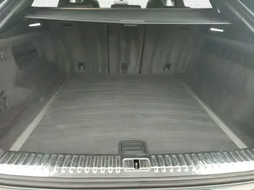 Q8 SUV 55 TFSI quattro S line B&O HD Matrix AHK