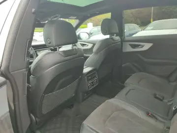 Q8 SUV 55 TFSI quattro S line B&O HD Matrix AHK