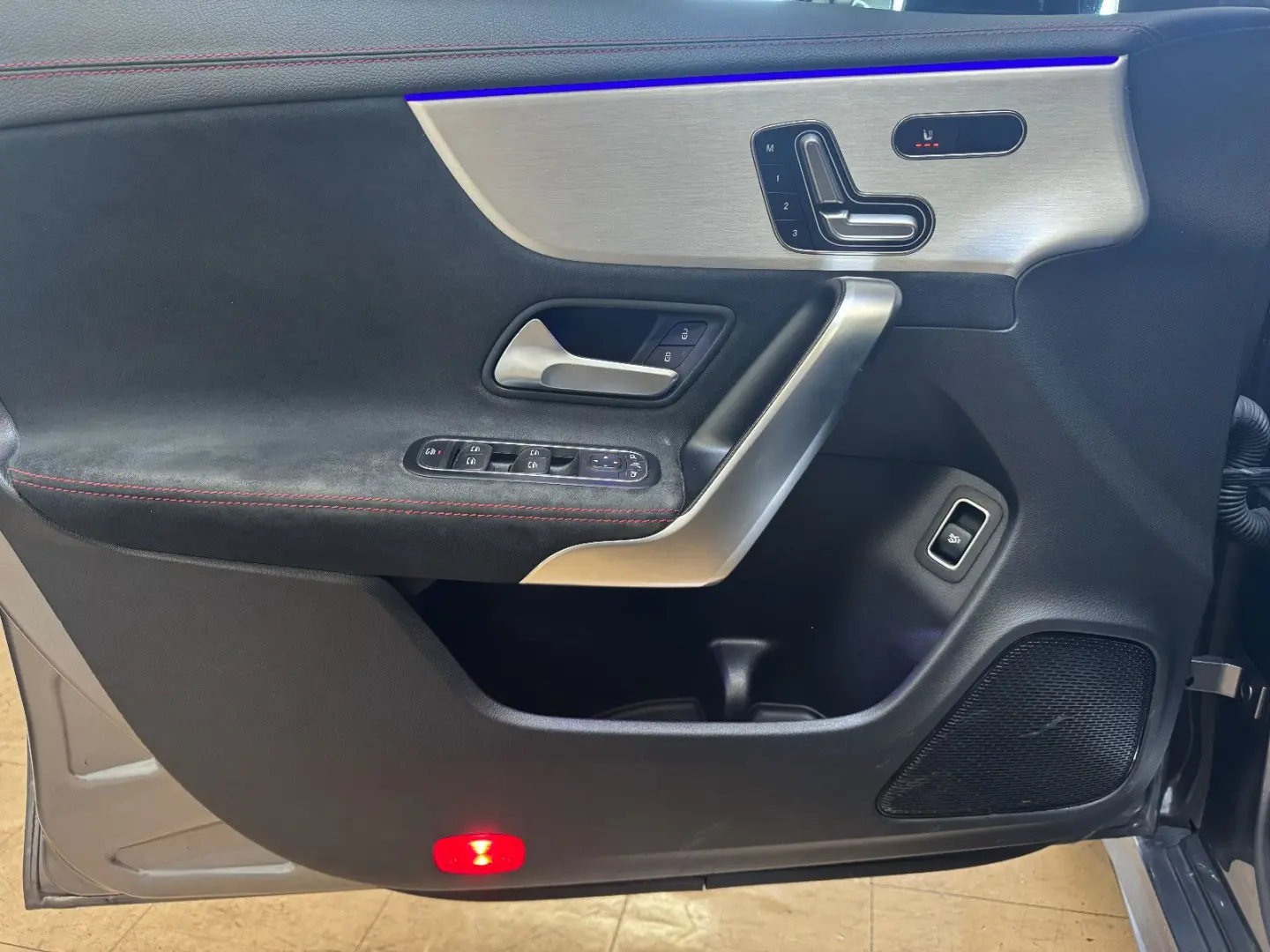 CLA 180d AMG Pano Totwinkel MBUX Kamera Night