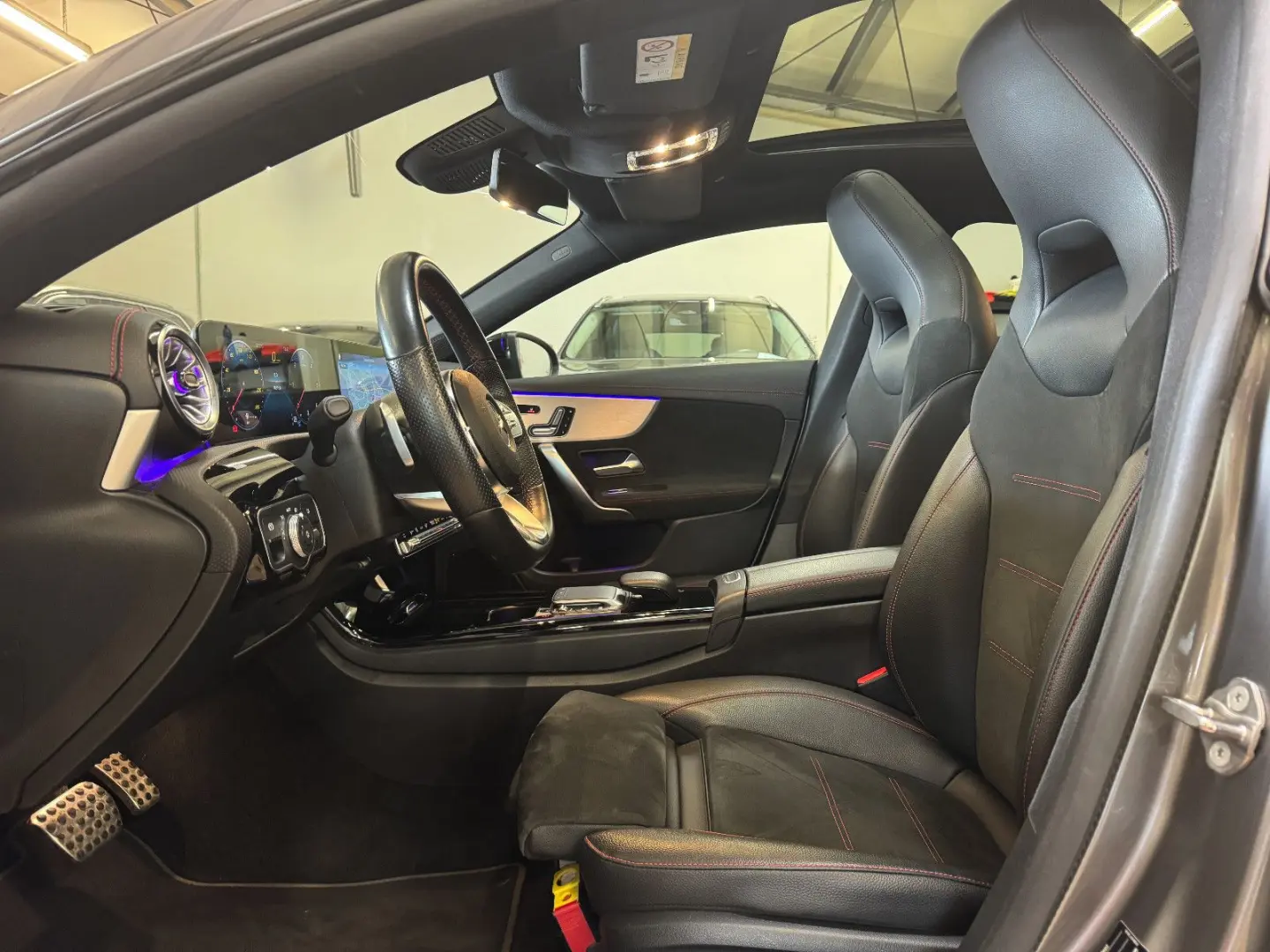 CLA 180d AMG Pano Totwinkel MBUX Kamera Night