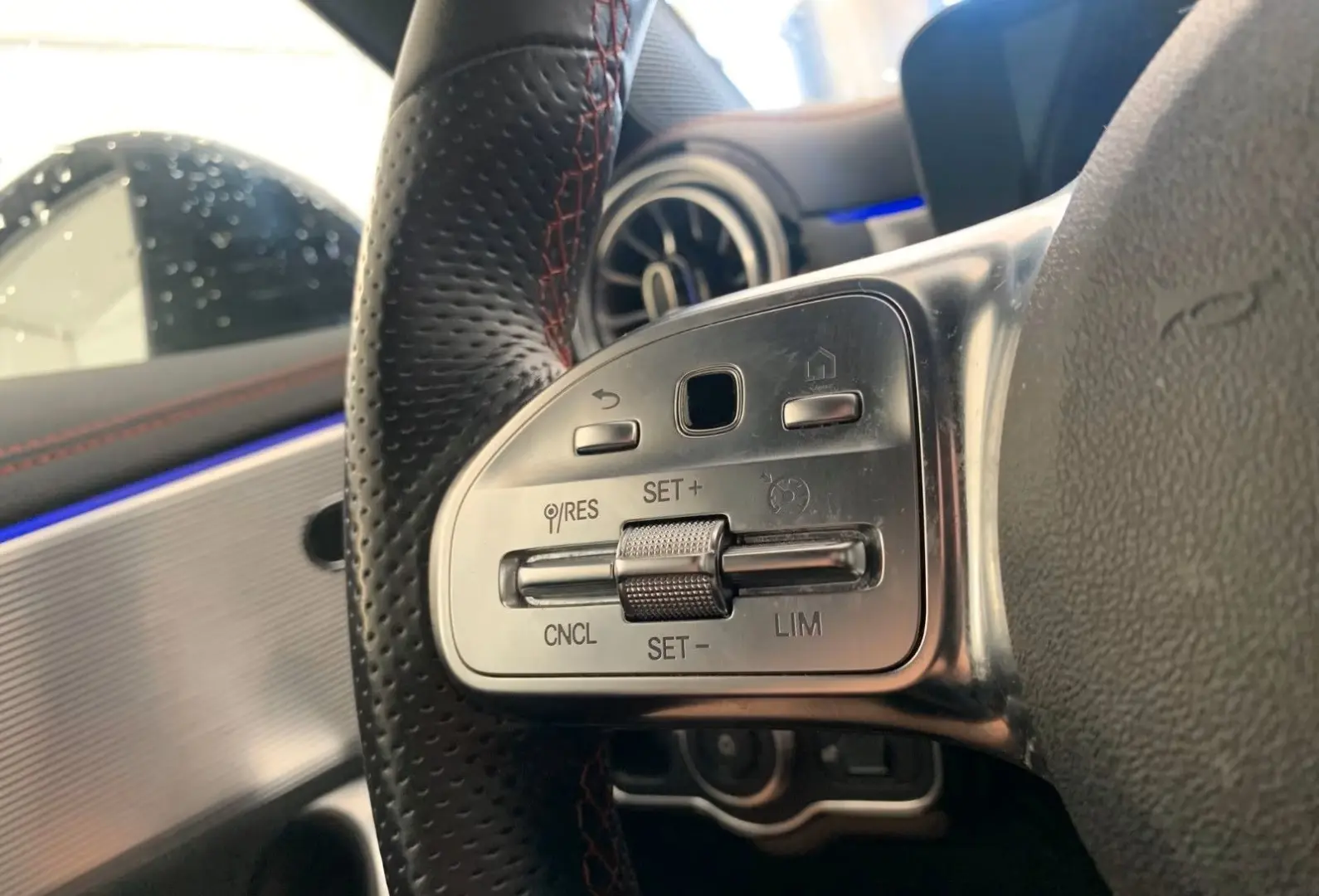 CLA 250 Coupe 2x AMG Line Multibeam Widescr Kam