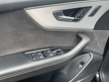 Audi Q8 50 TDI qu. tiptr. Linia S Pano