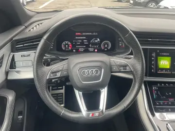 Audi Q8 50 TDI qu. tiptr. Linia S Pano