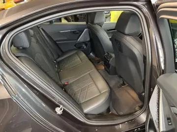 520i M Sport~PANO~LED~KAMERA 360 ~HEAD-UP