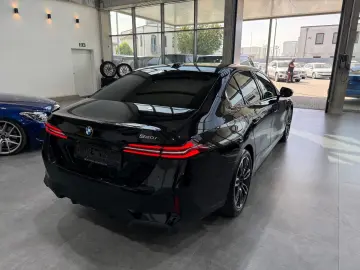 520 i M Sport HUD AHK 360 H&K Memory Carbon