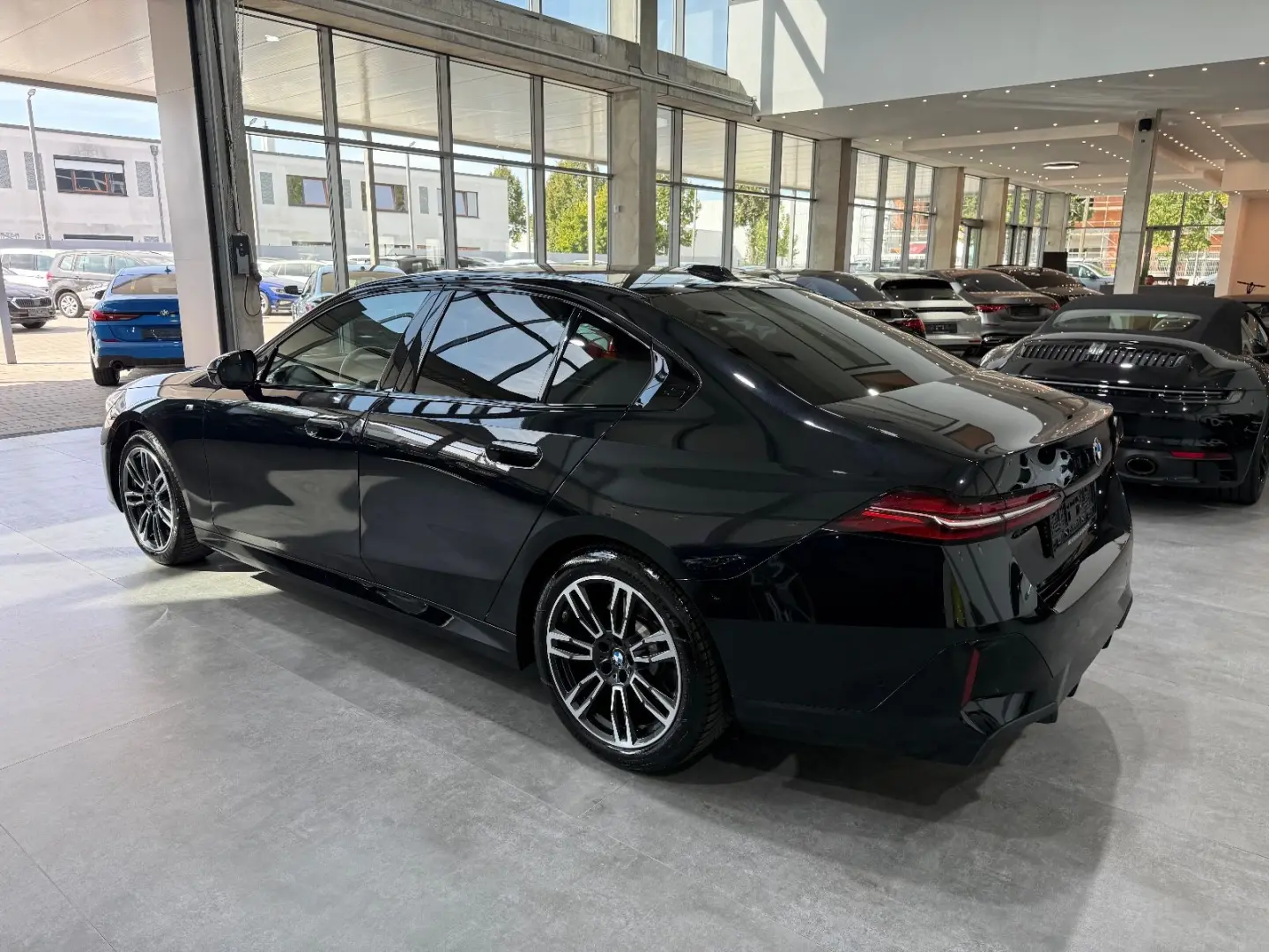 520 i M Sport HUD AHK 360 H&K Memory Carbon