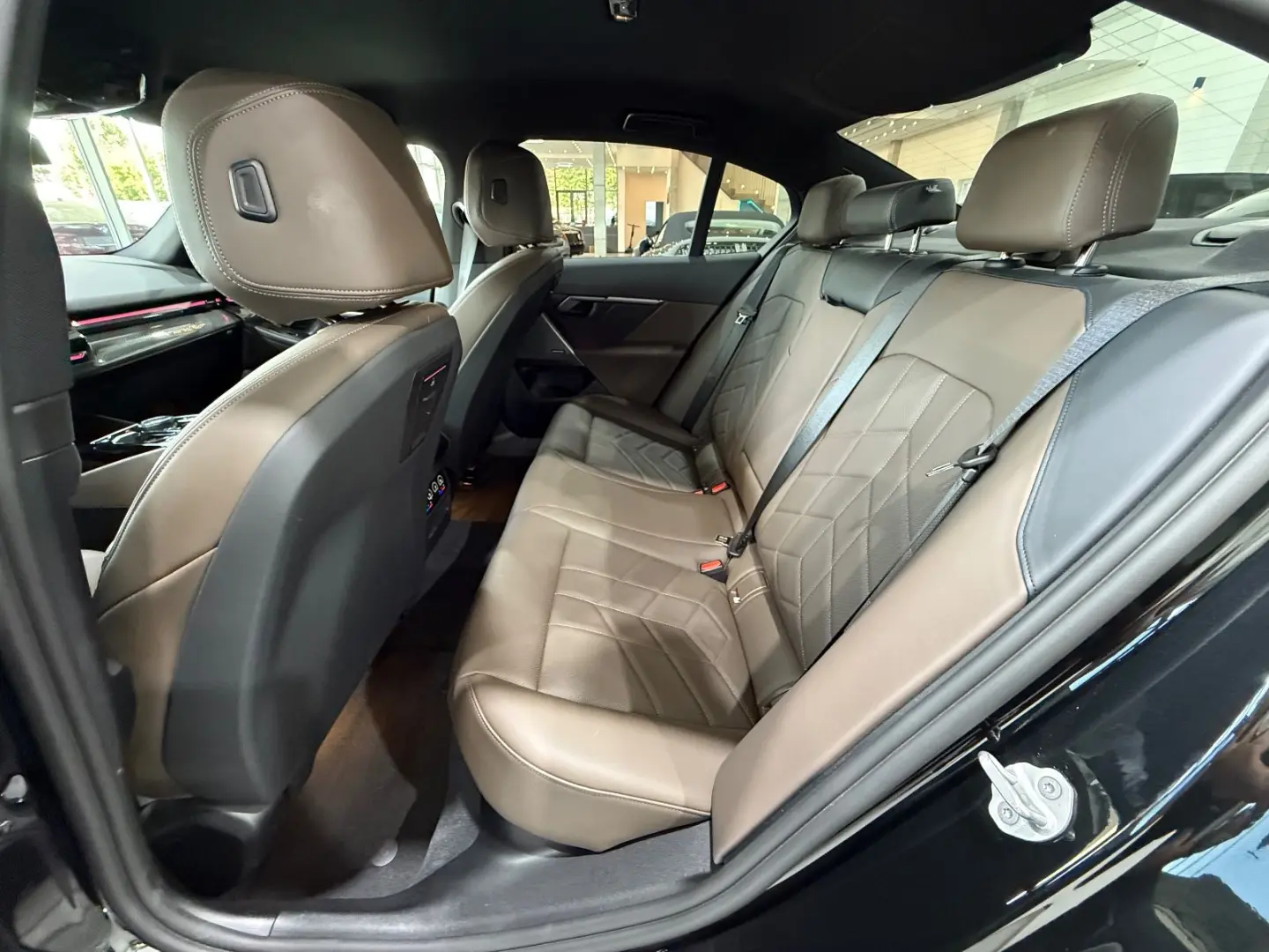 520 i M Sport HUD AHK 360 H&K Memory Carbon