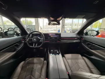 520 i M Sport HUD AHK 360 H&K Memory Carbon