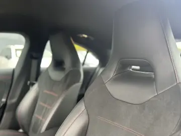 CLA 180 Coupe AMG LED 7G Parktr 19  Navi Ambie