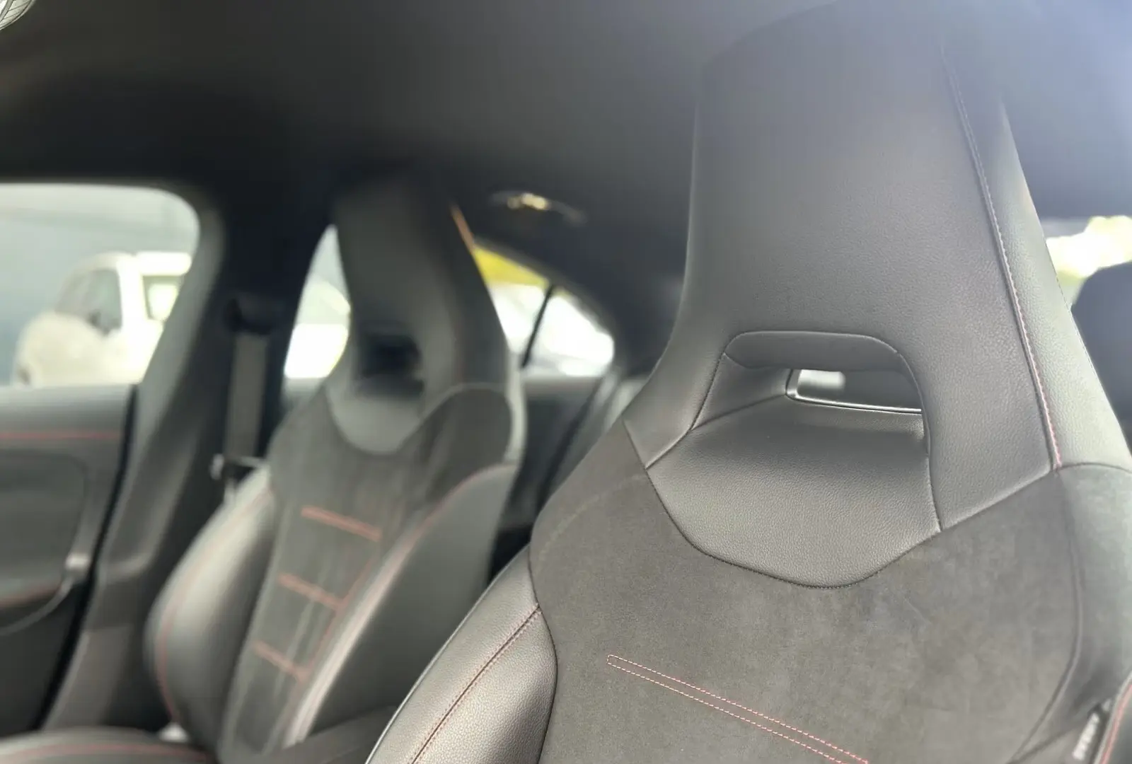 CLA 180 Coupe AMG LED 7G Parktr 19  Navi Ambie