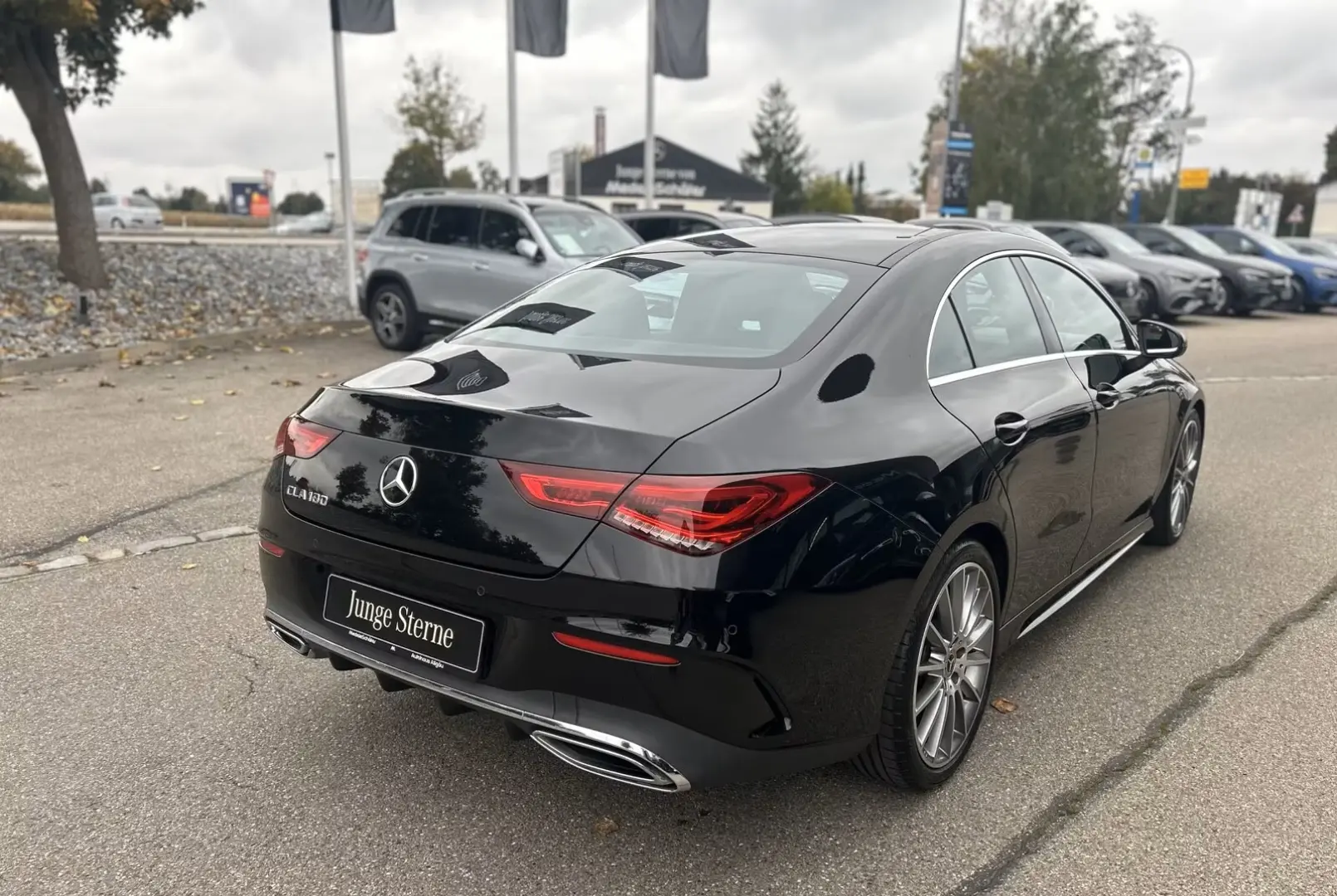 CLA 180 Coupe AMG LED 7G Parktr 19  Navi Ambie