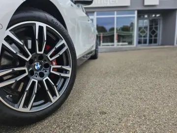 520i M Sport Pro ACC ParkProf.IconGlow HUD AHK