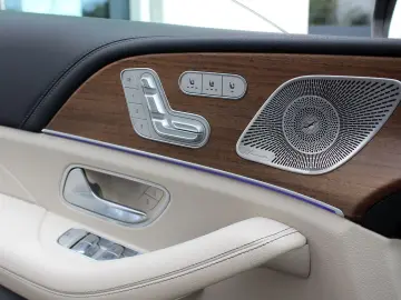 GLE 400 d 4M   AMG-PAKET S-KLIMA PANO 22 ZOLL